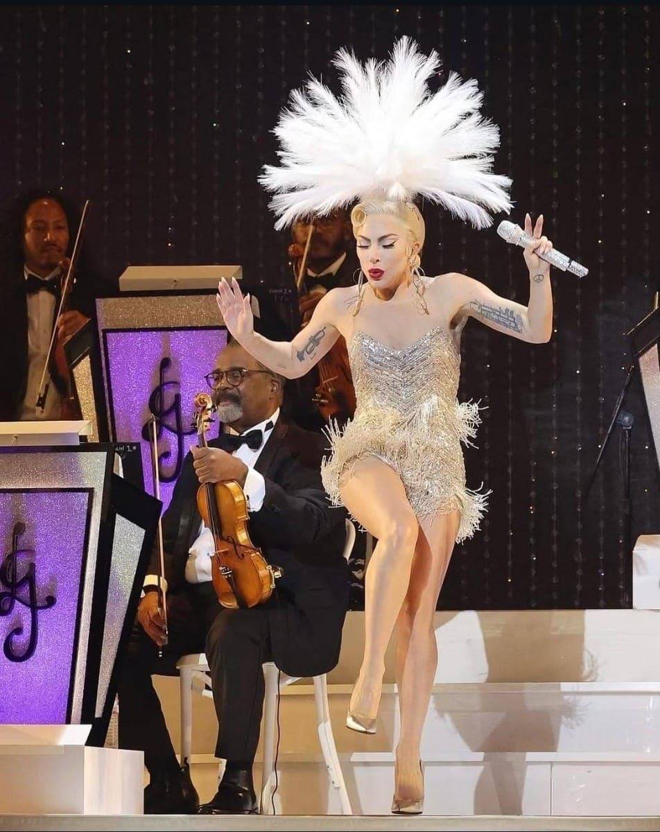 Lady Gaga fará show gratuito no Rio de Janeiro em maio deste ano