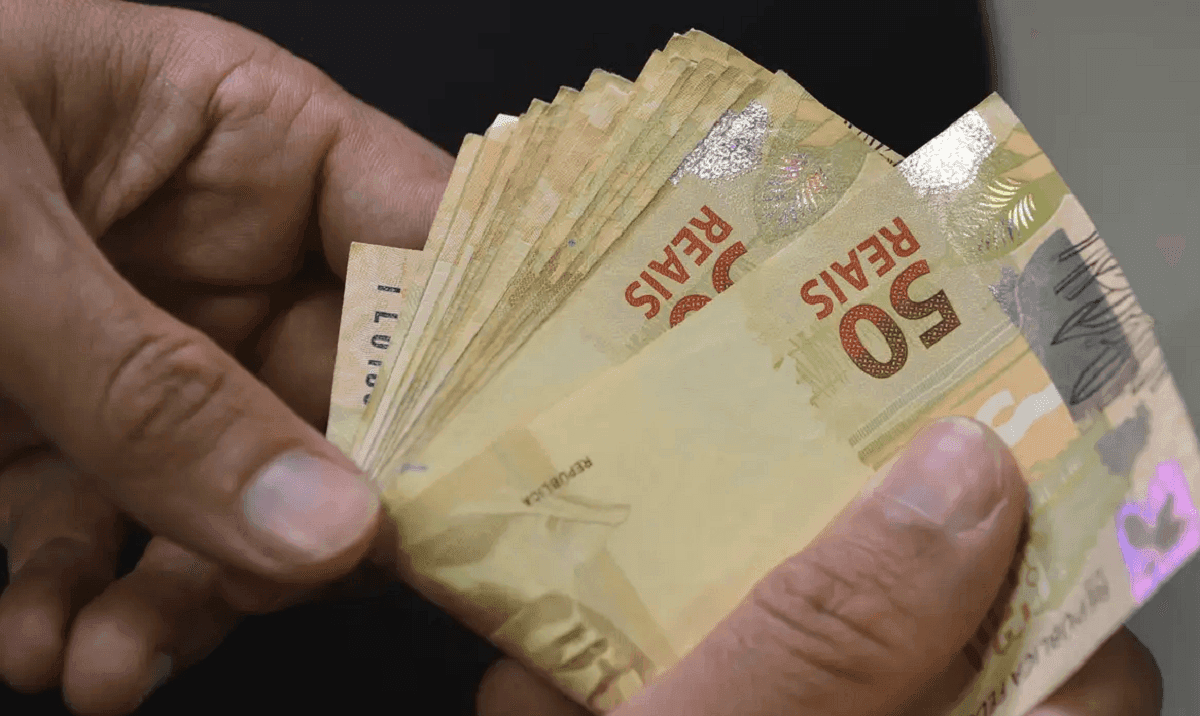 Progressividade consiste em fazer com que os mais pobres paguem proporcionalmente menos tributos