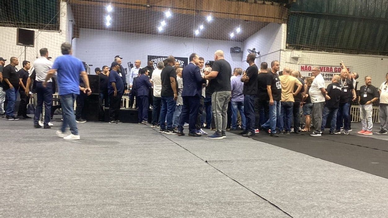 Votação do impeachment de Augusto Melo no Corinthians