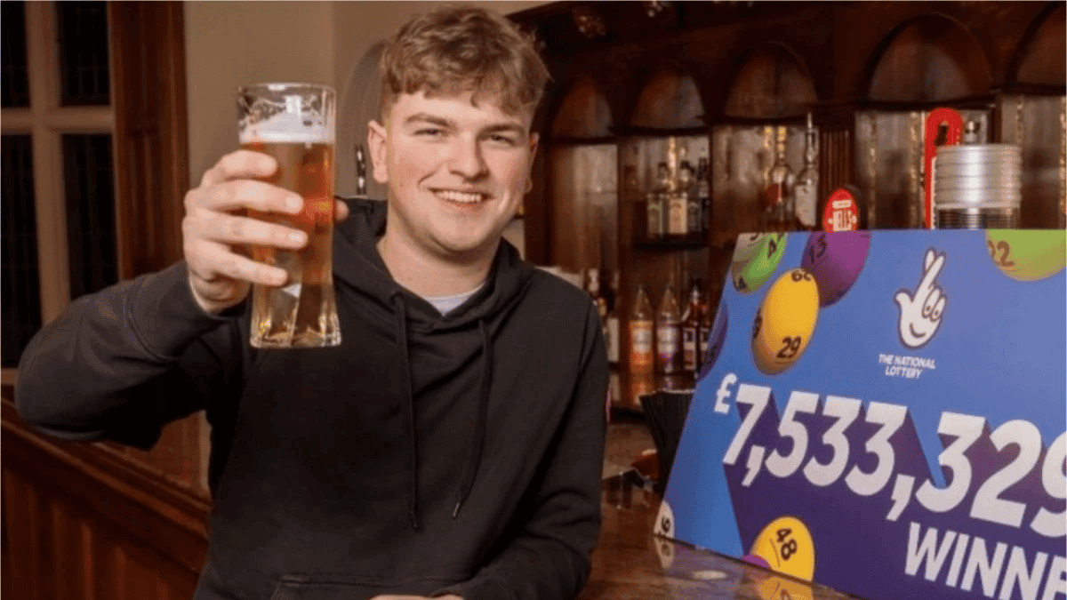 Jovem ganha na loteria mas decide continuar trabalhando na Inglaterra