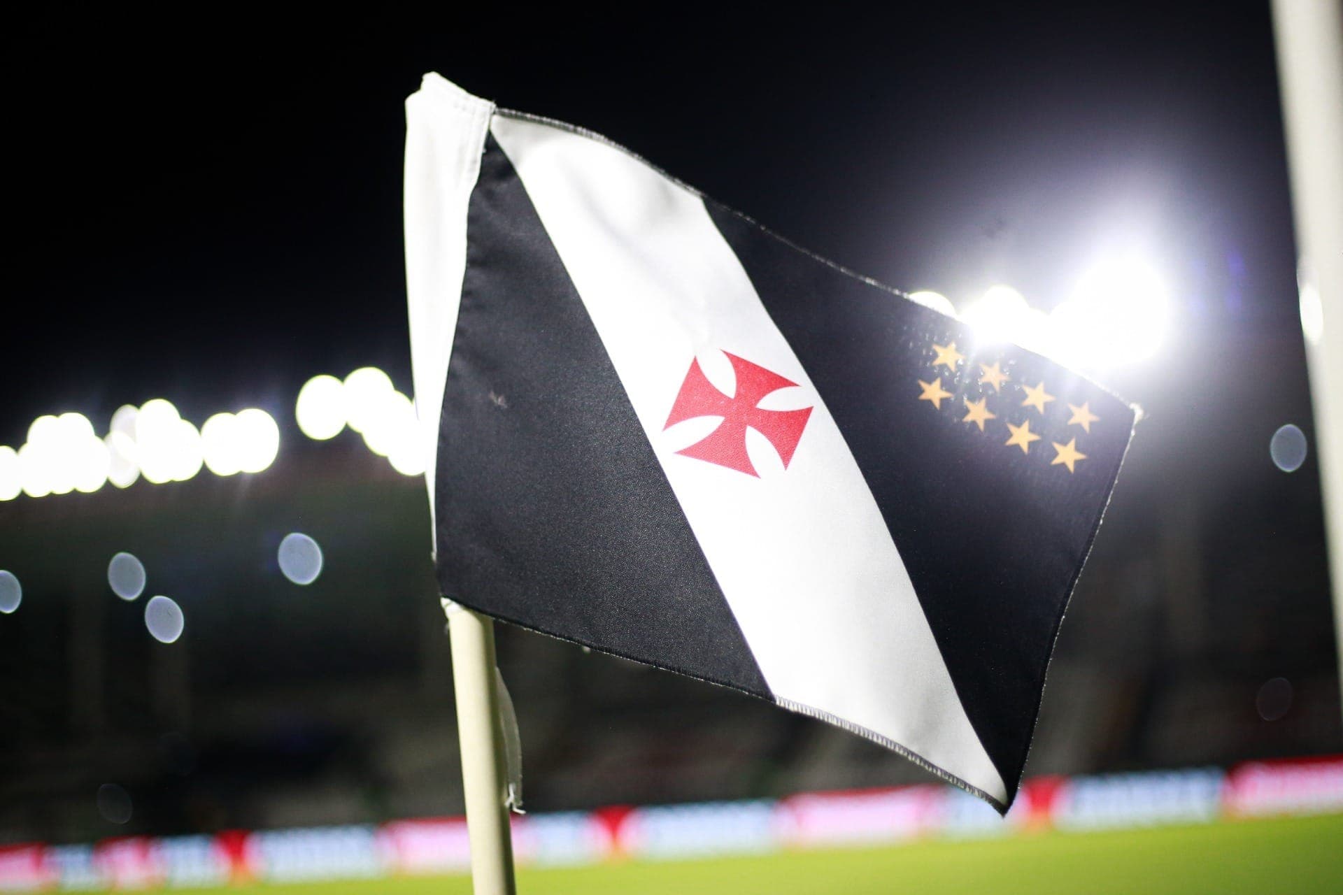 Vasco vai estrear com os titulares contra o Madureira