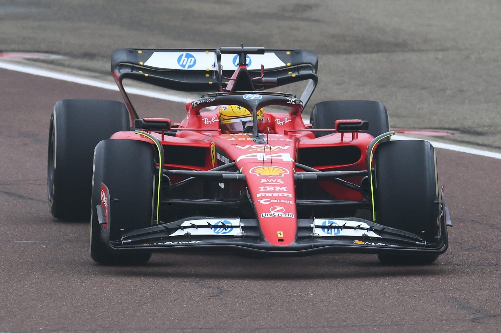 Lewis Hamilton fez o primeiro teste como piloto da Ferrari em Fiorano
