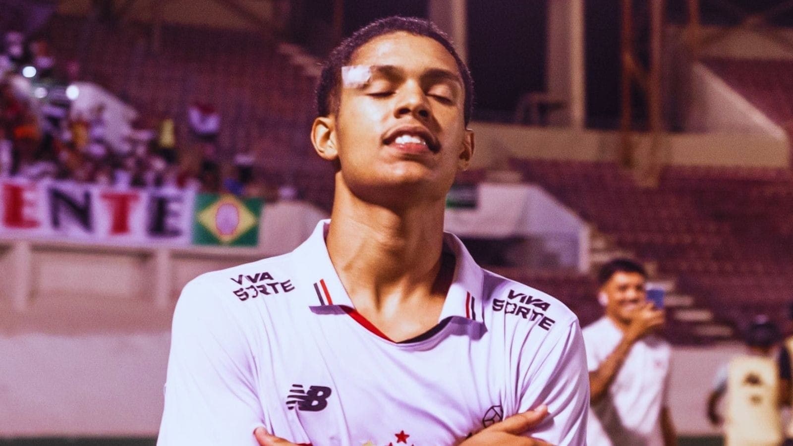 Ryan Franciso, atacante do São Paulo, comemora gol na Copinha