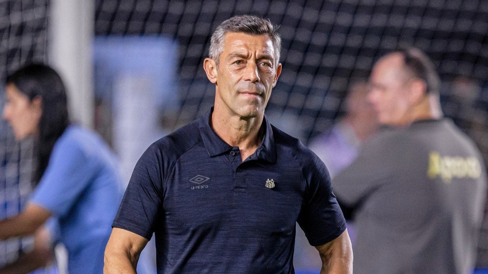 Pedro Caixinha disputou o primeiro clássico pelo Santos
