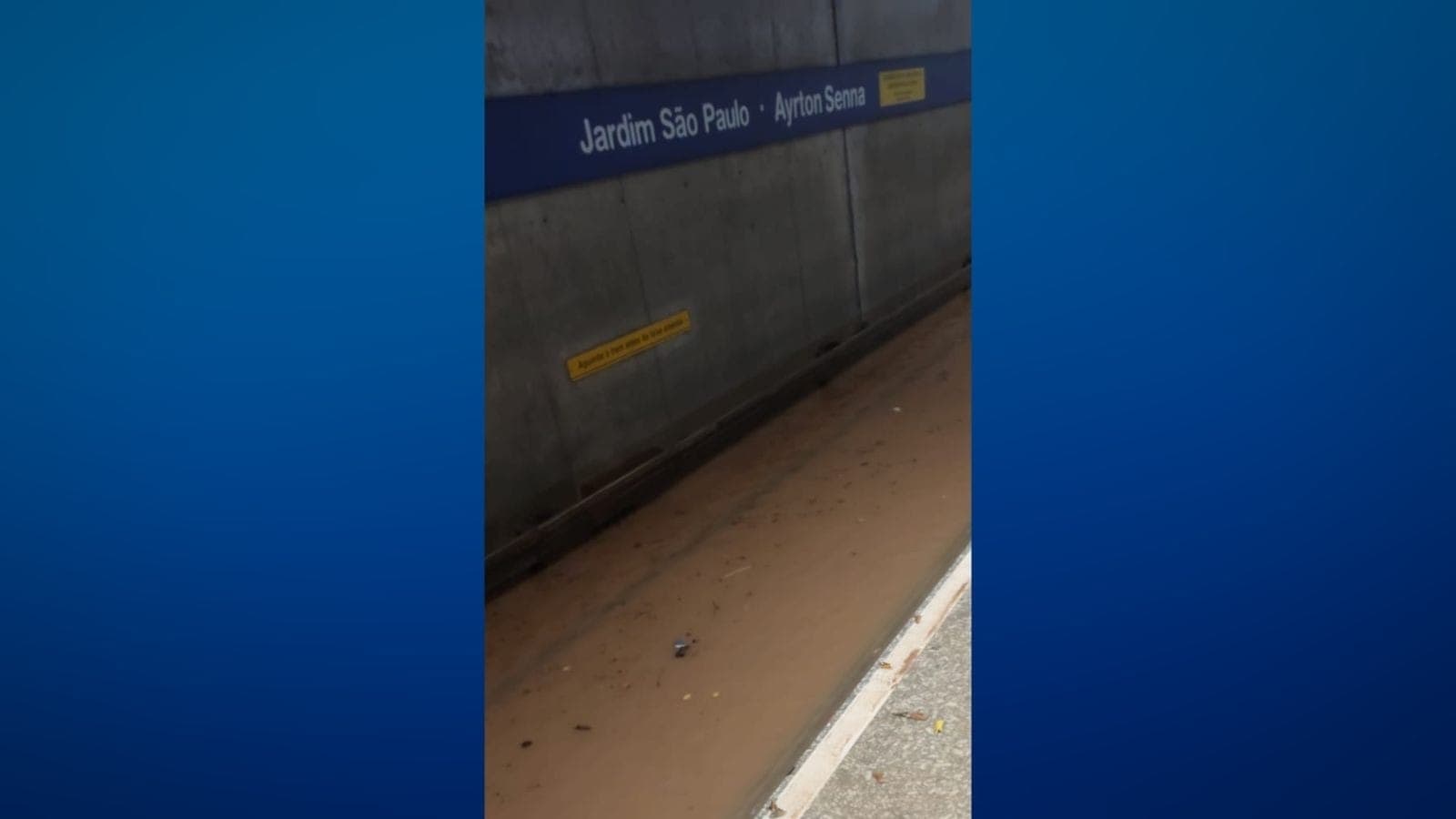 Estação São Paulo - Ayrton Senna alagada em SP