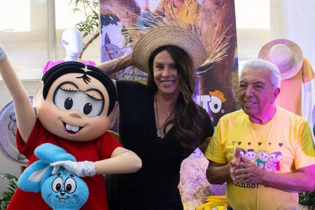 Karla Sofía Gascón se encontra com Mauricio de Sousa