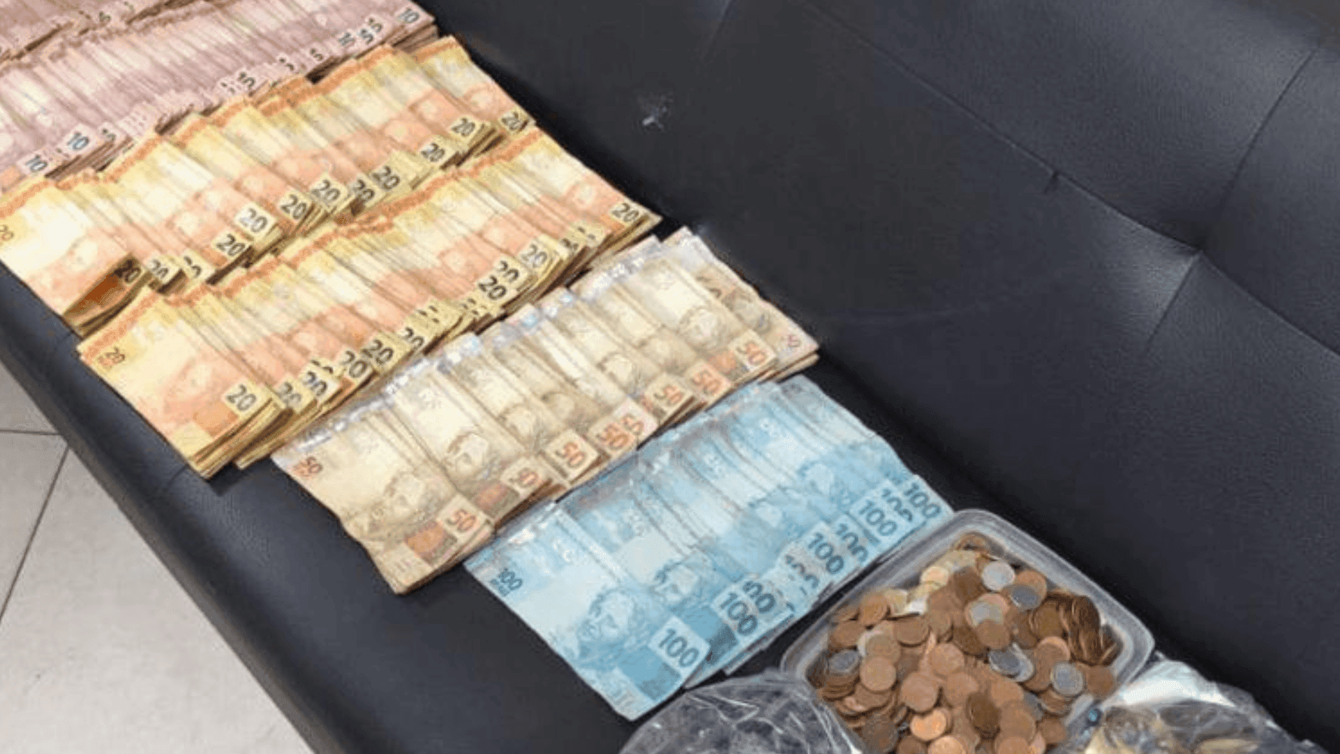 Homem é preso com drogas e R$22 mil em espécie em Ubatuba no Litoral Norte de SP