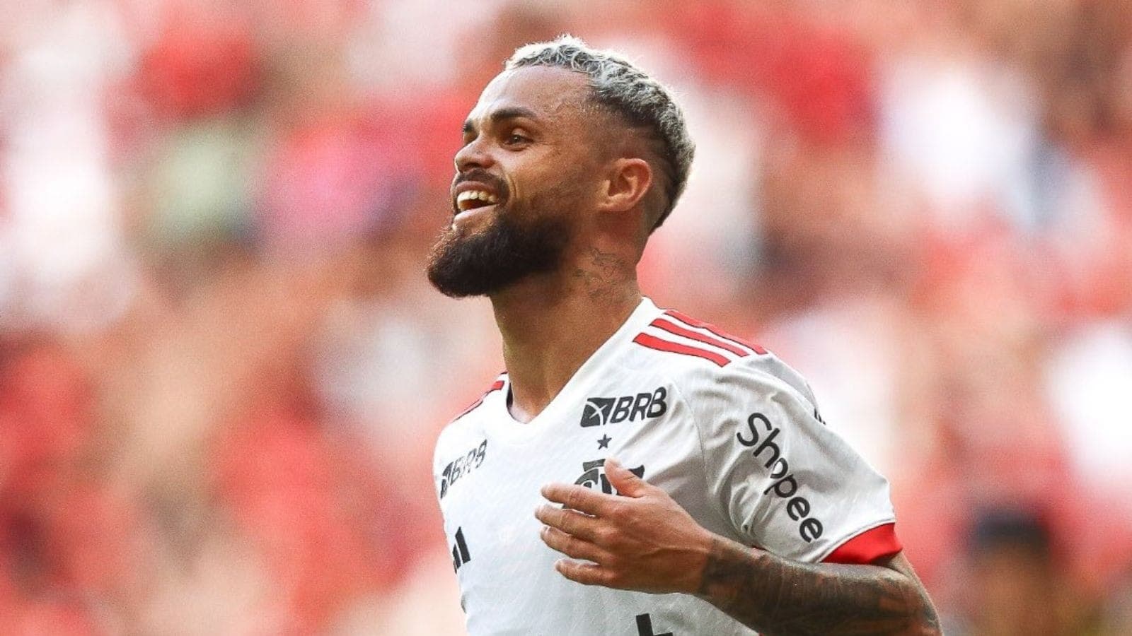 Michael comemora gol do Flamengo contra o Volta Redonda