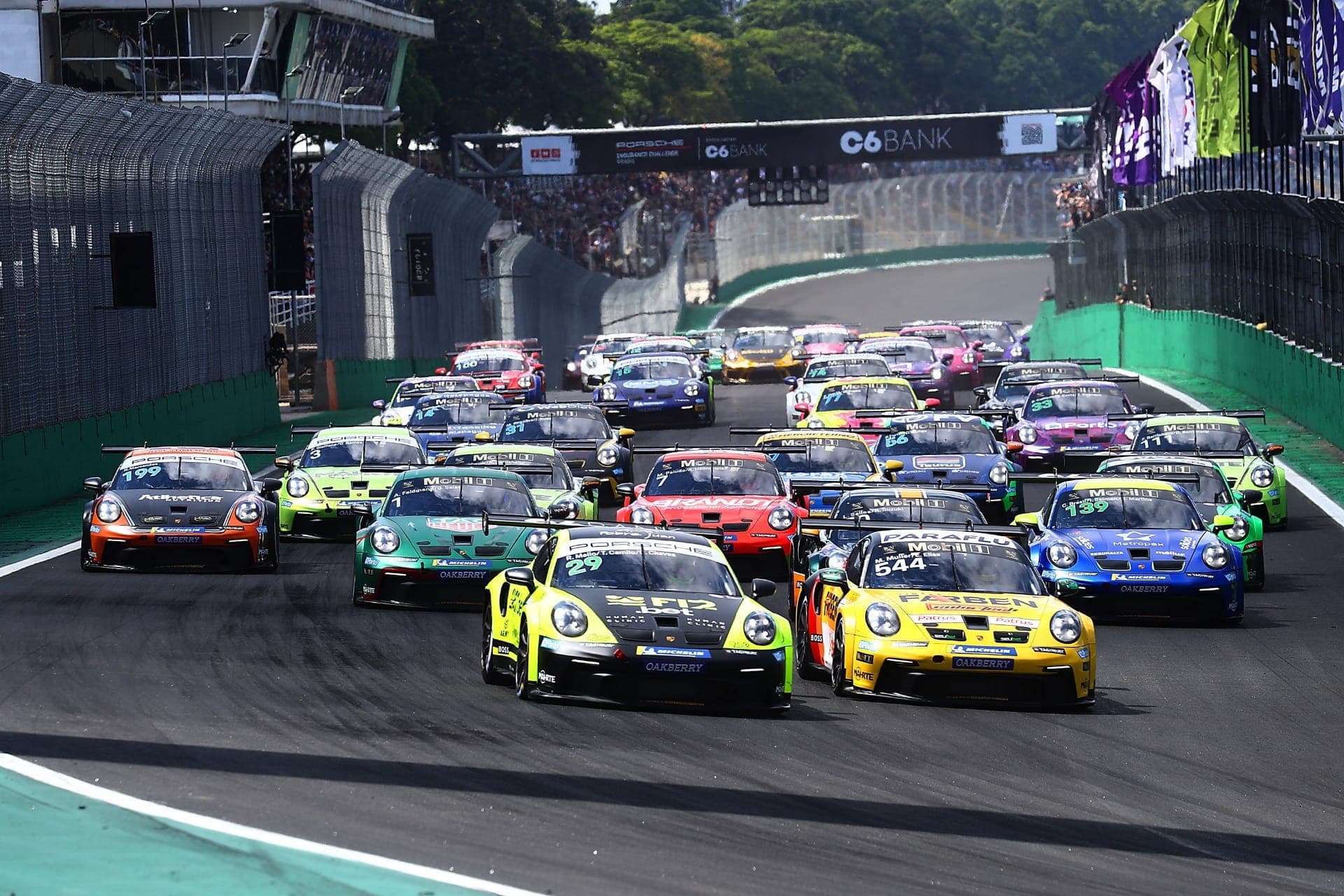 Porsche Cup divulga calendário da temporada de 2025