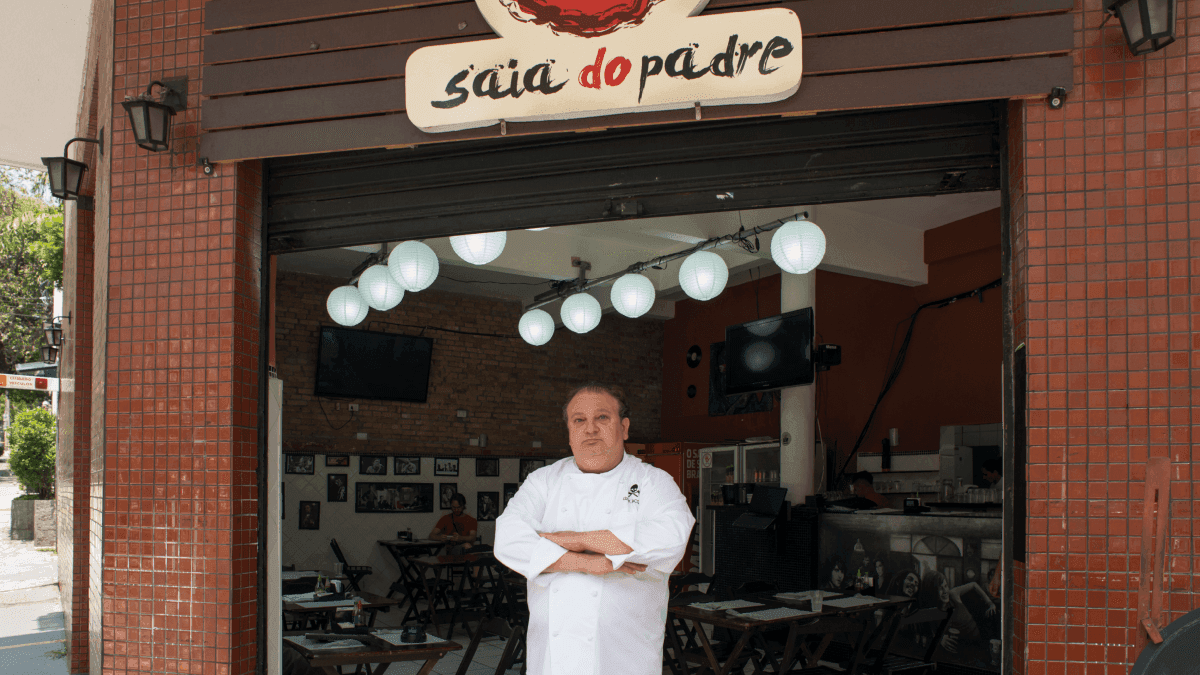 Érick Jacquin no restaurante Saia do Padre, em São Paulo (SP)
