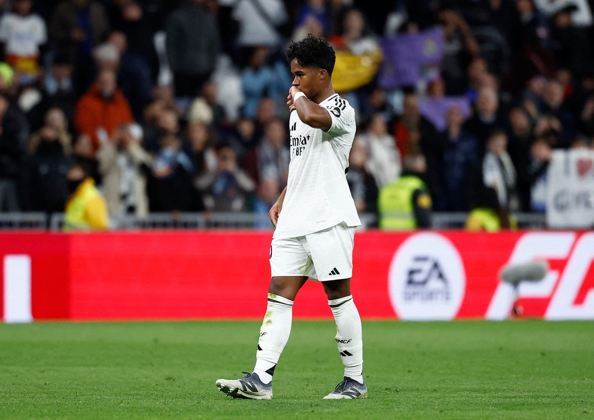 Endrick marcou dois gols nas oitavas e garantiu a classificação do Real Madrid