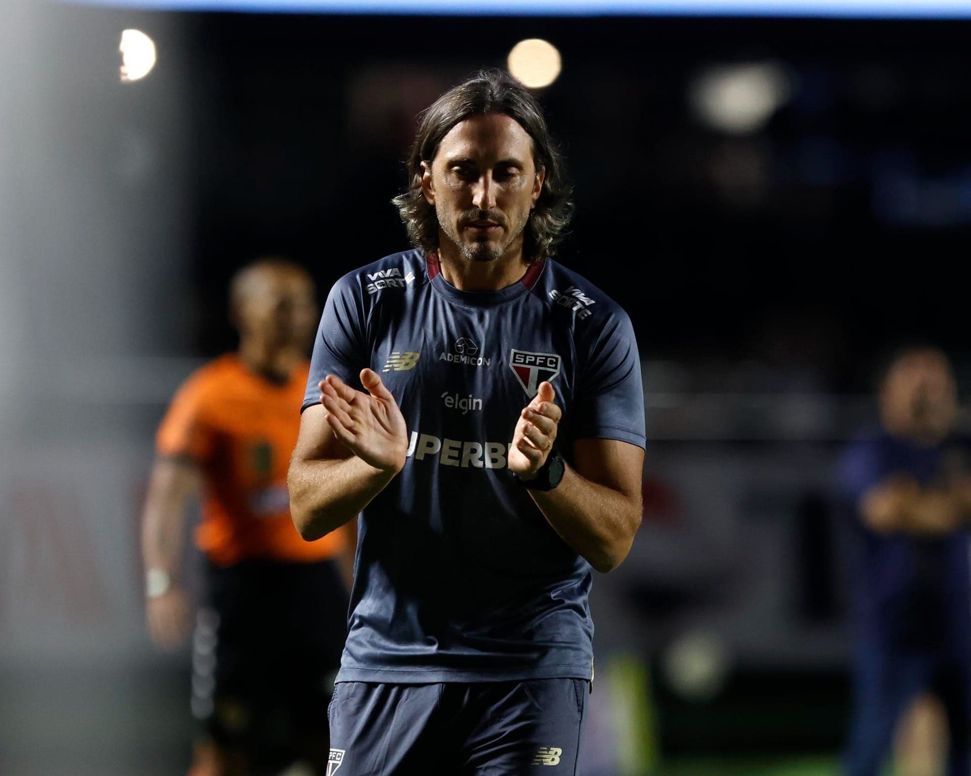 Zubeldía deve poupar o time titular contra o Bragantino