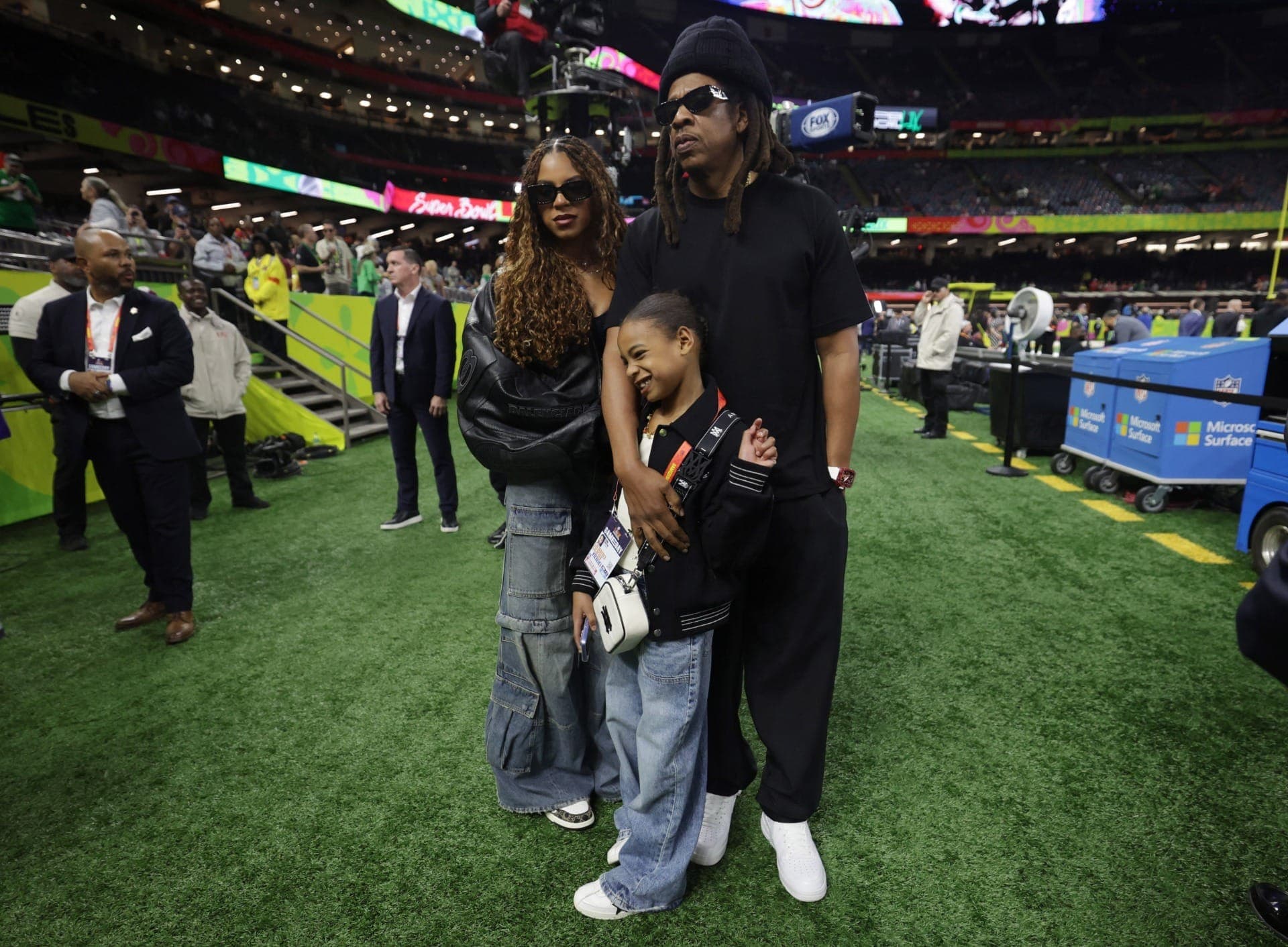 Jay-Z e as filhas Blue Ivy Carter e Rumi Carter