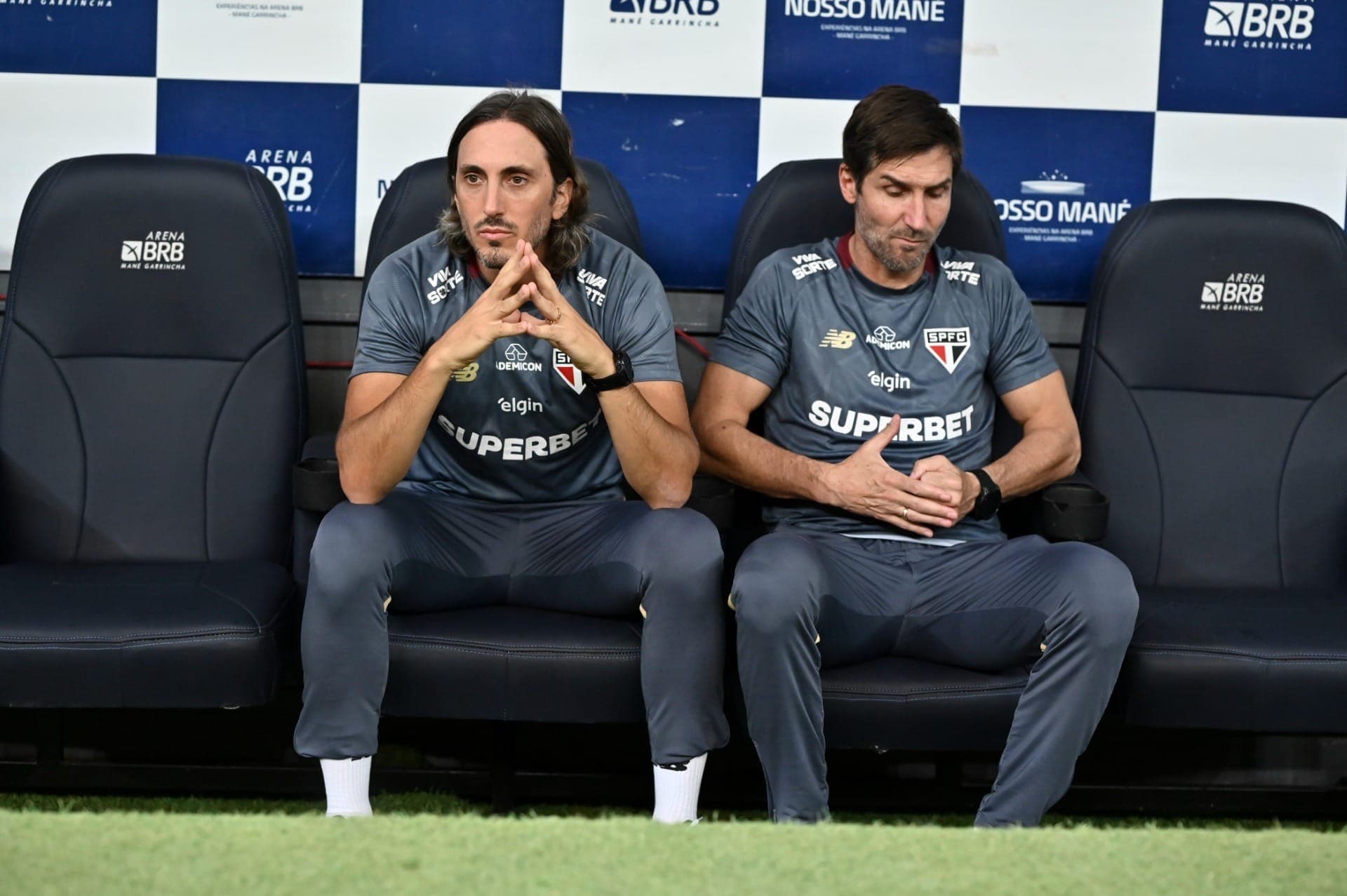 Zubeldía no jogo do São Paulo contra a Inter de Limeira