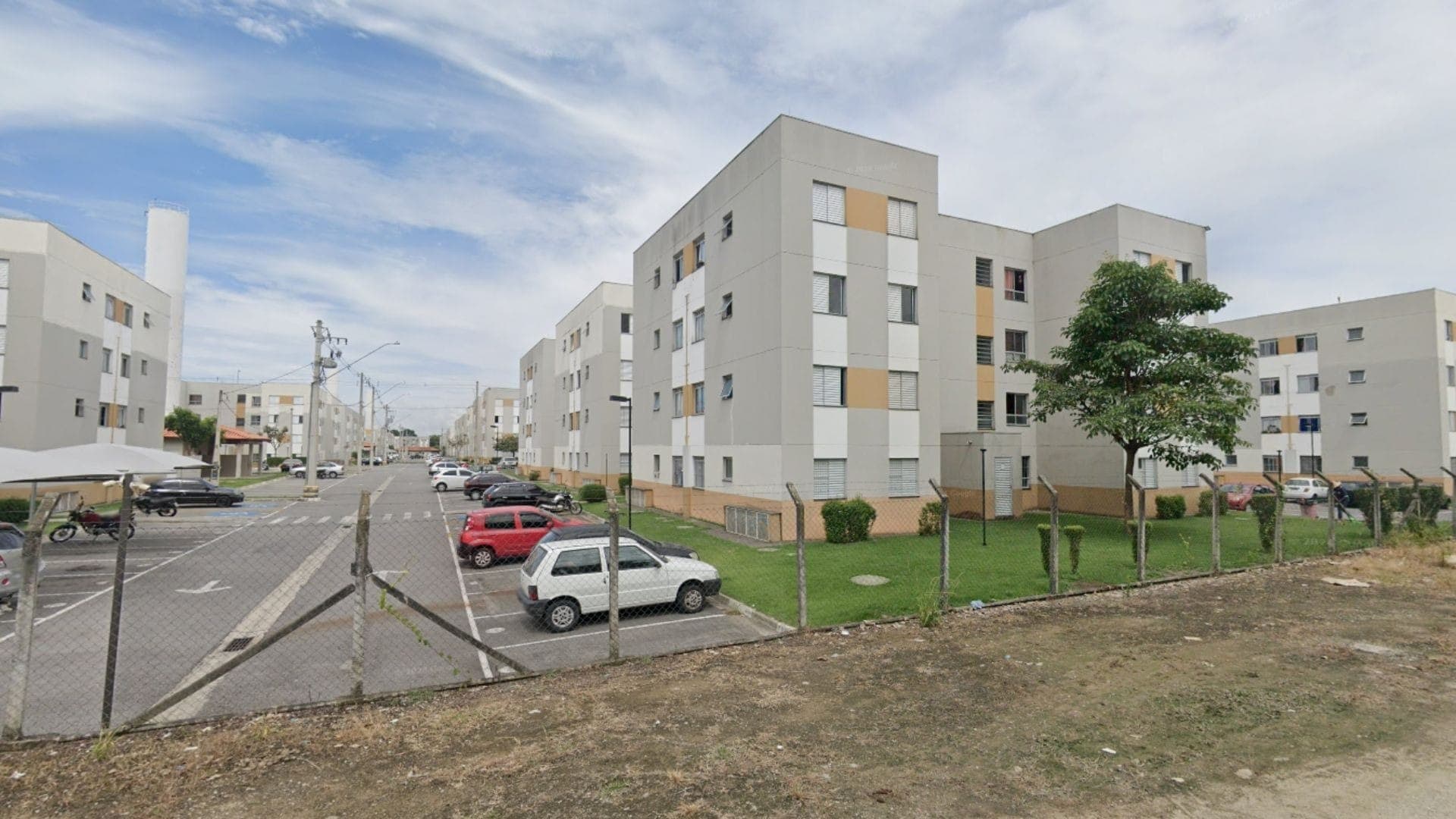 A Defesa Civil foi acionada para avaliar as condições do apartamento