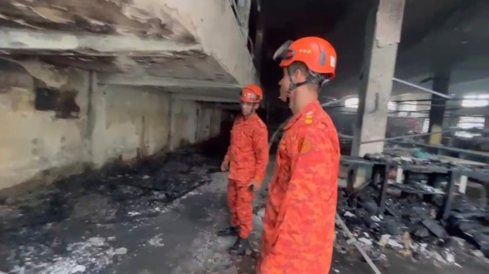 De acordo com o Corpo de Bombeiros, o local não possuía autorização para funcionar como fábrica.