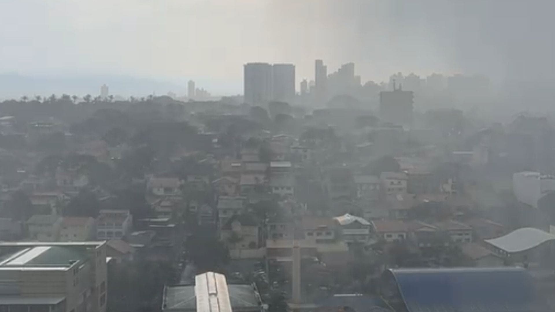De acordo com o órgão, são esperadas chuvas entre 30 e 60 mm/h ou 50 e 100 mm/dia