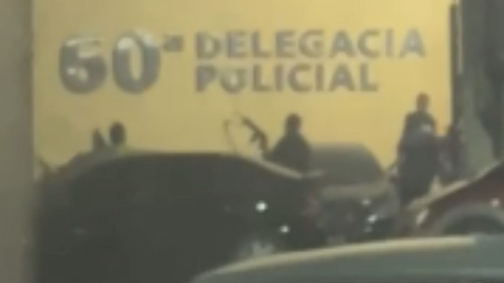 Criminosos tentaram resgatar presos em delegacia