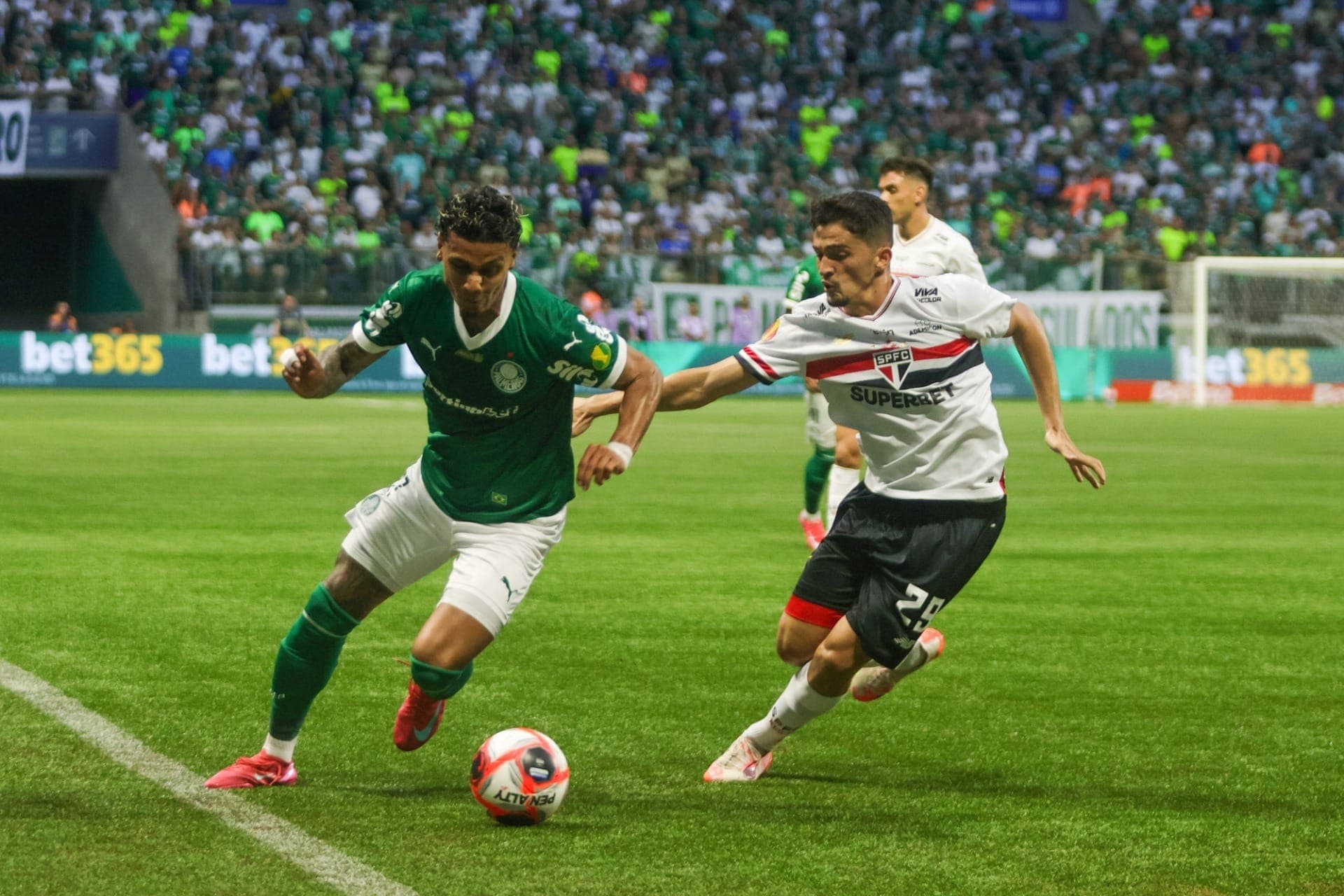 Richard Ríos e Pablo Maia em Palmeiras x São Paulo