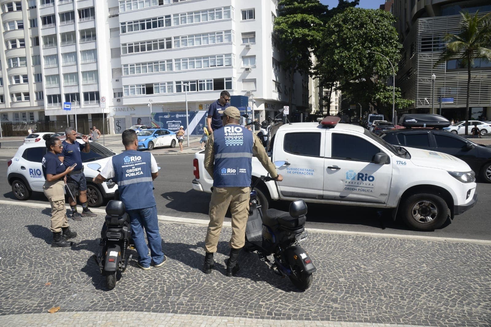 Em ação de combate à atuação de flanelinhas, cinco pessoas foram conduzidas à delegacia por diversas infrações