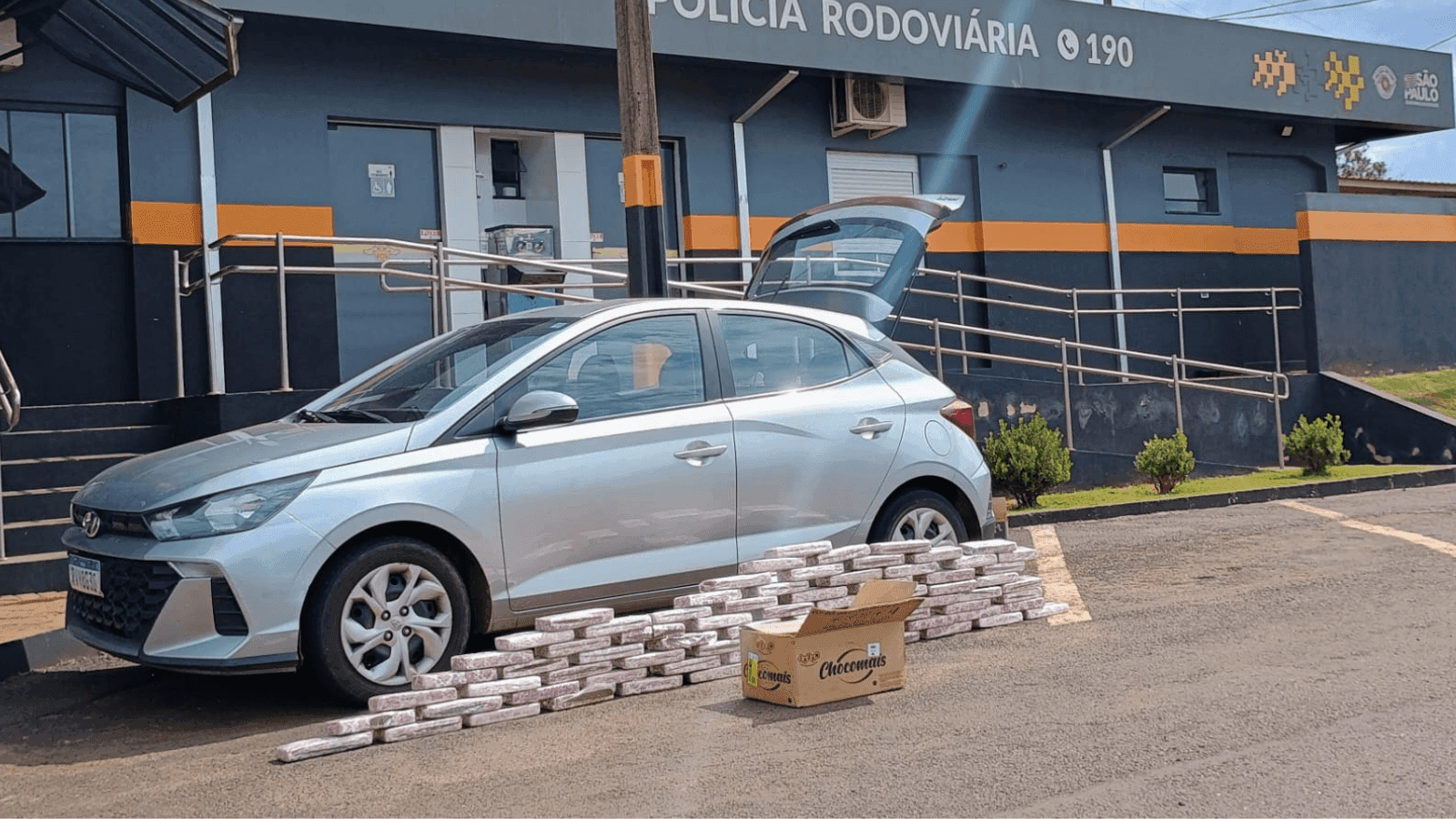 A quantidade de drogas não foi divulgada pela polícia
