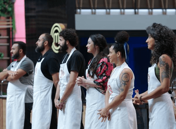 Renato, Jason, Rafael, Lays, Melina e Fernanda brigam por vaga no Top 5