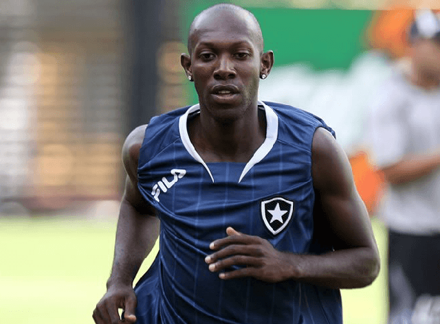 Lembra dele? Sequestrado falso de Somália, do ex-Botafogo, completa 11 anos