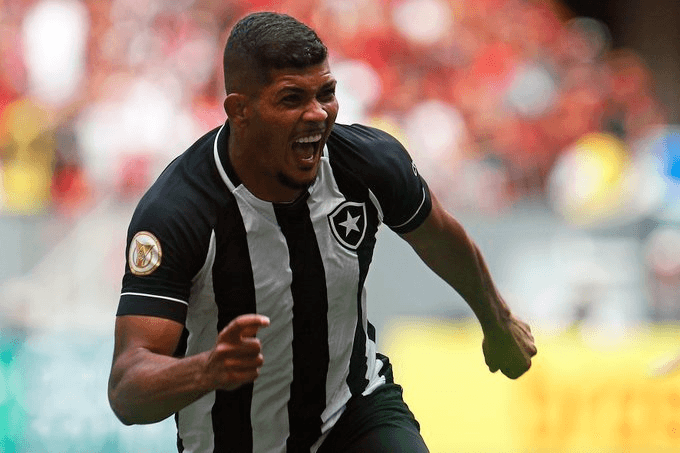 Erison fez o gol da vitória do Botafogo contra o Flamengo