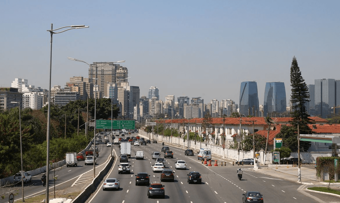 São Paulo suspende rodízio de veículos no final do ano; veja como ficará