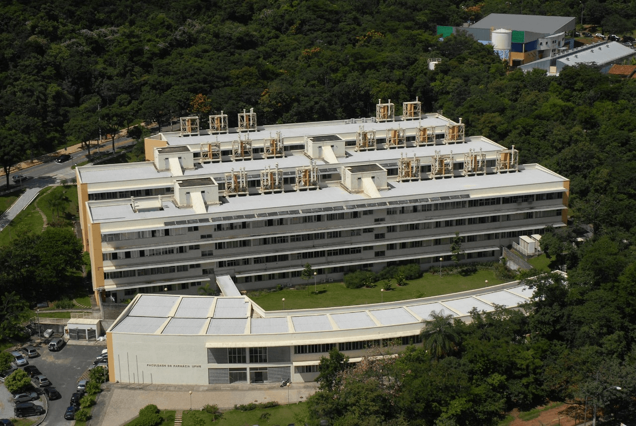 Novo local de testagem funcionará na faculdade de Farmácia da UFMG