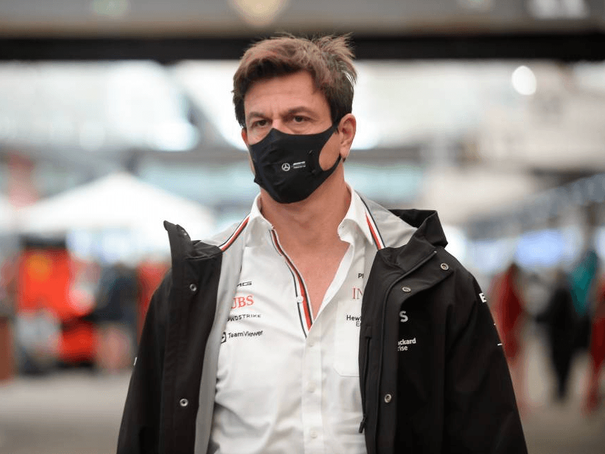 Chefe da Mercedes, Toto Wolff esbravejou contra a FIA após o GP de São Paulo