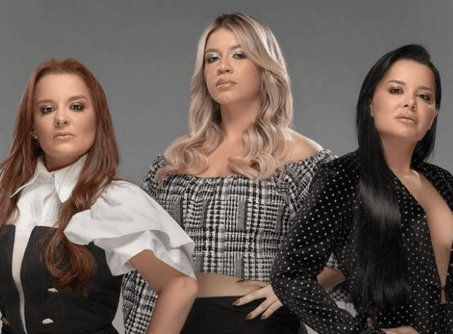 Maiara e Maraísa com Marília Mendonça