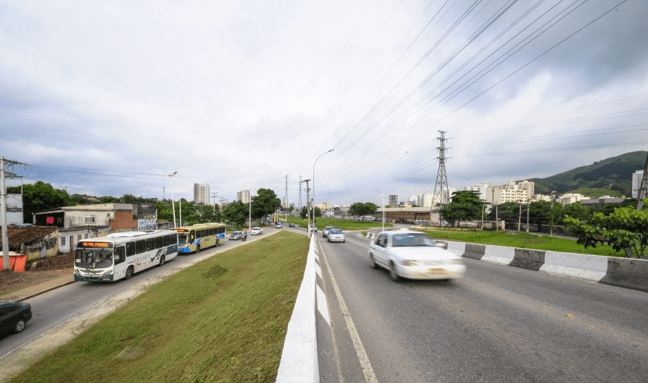 Sete viadutos e seis passarelas também serão construídos