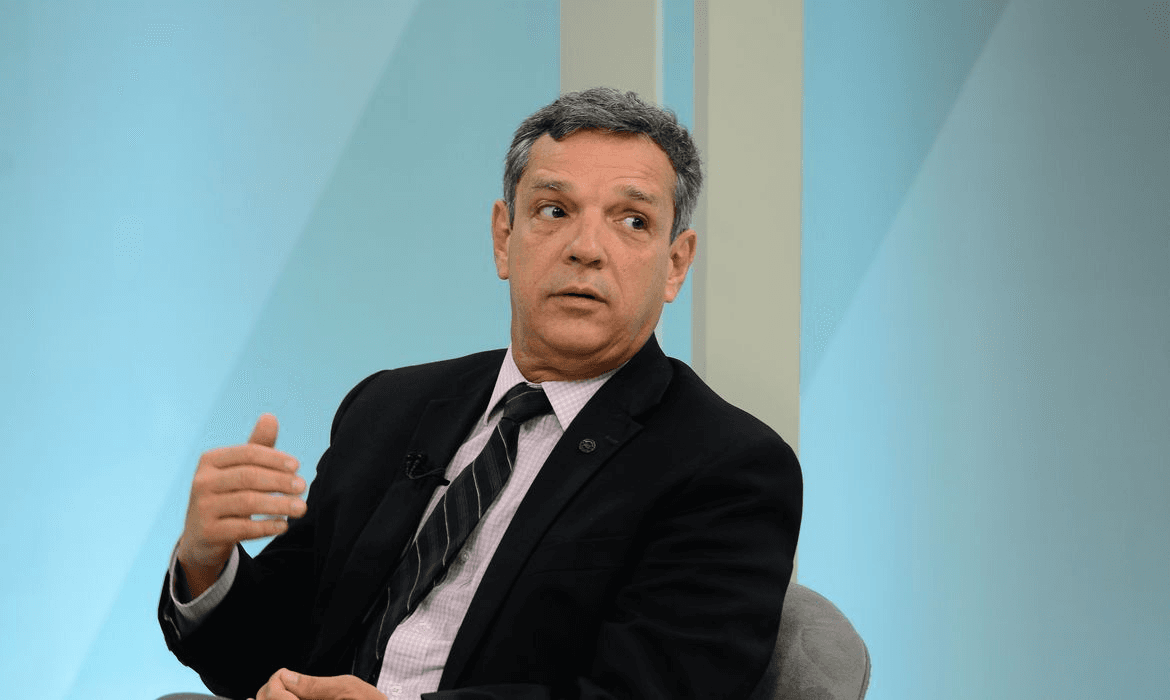 Caio Paes de Andrade assume oficialmente presidência da Petrobras