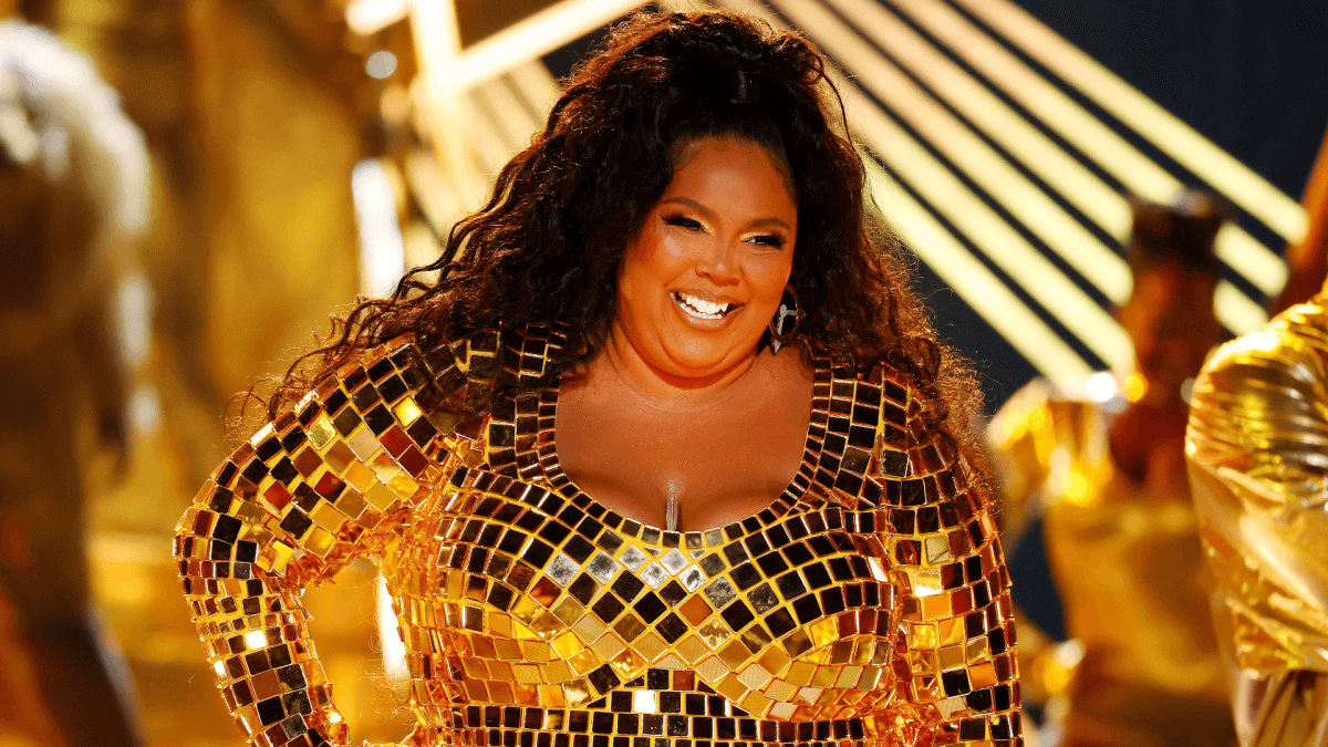 Lizzo durante sua performance no BET Awards 2022